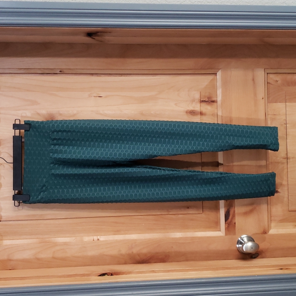 NWT SLIDE dark green butt lifting leggings